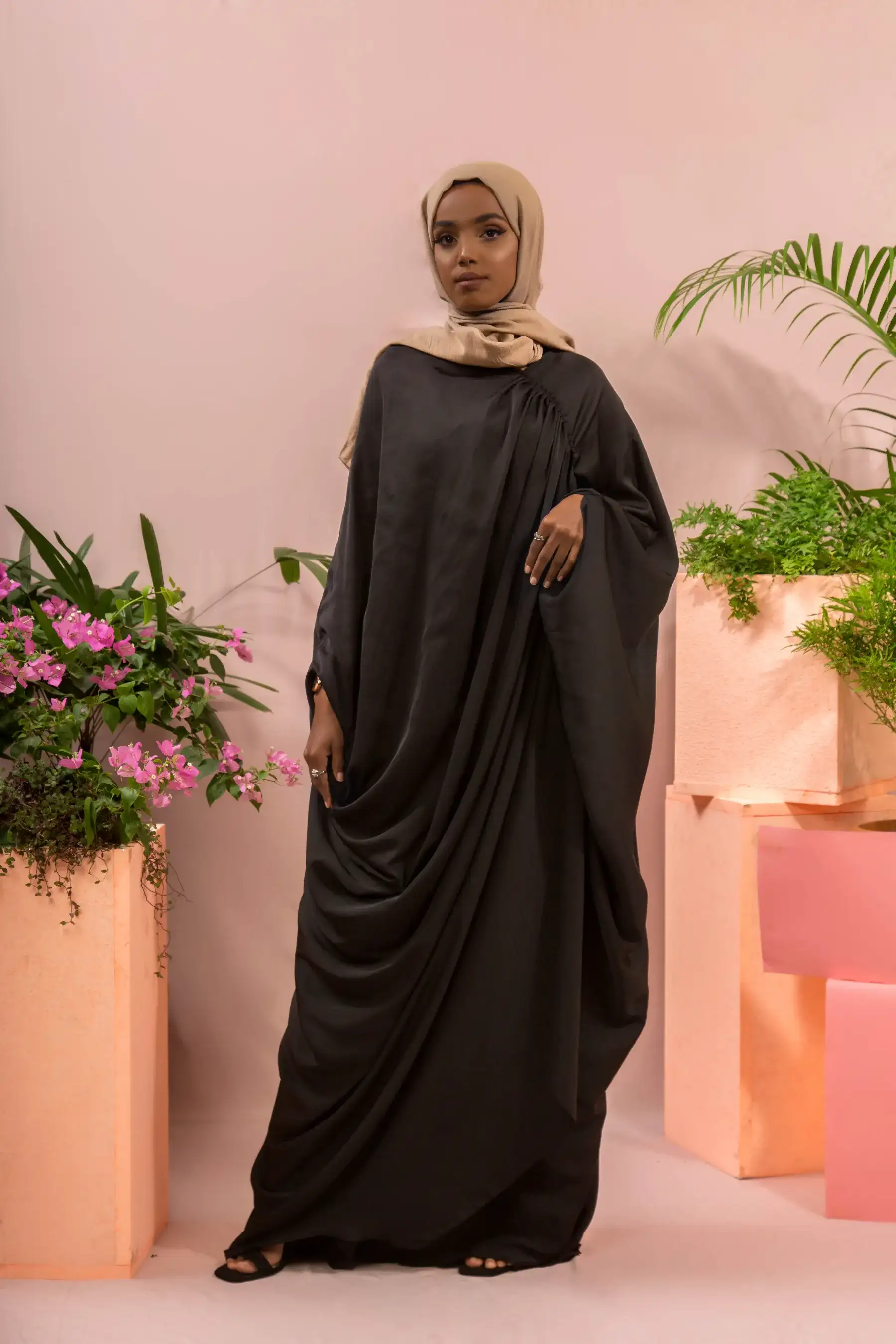 Solid Roman Abaya - BLACK