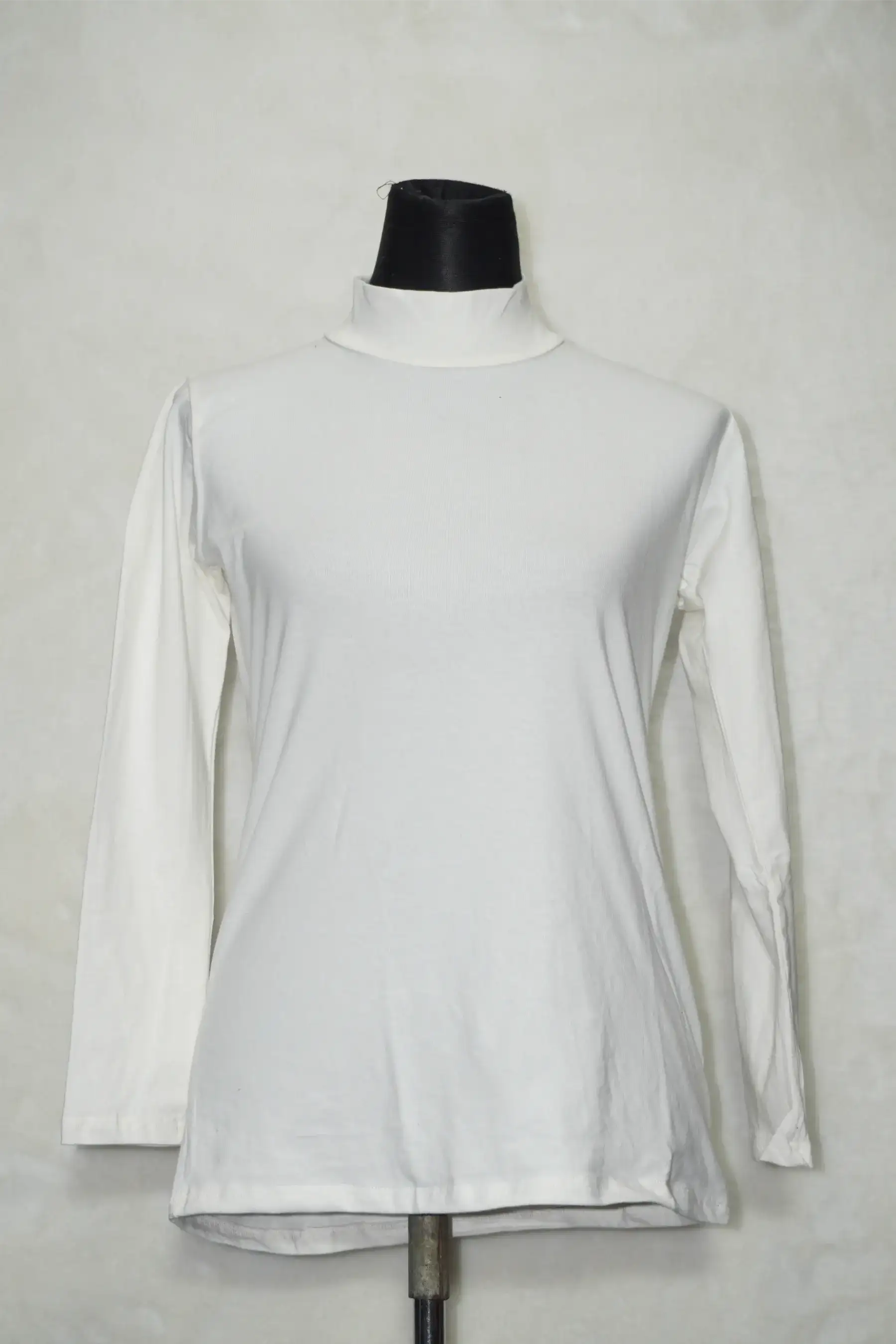 Turtle Neck - OFF WHITE