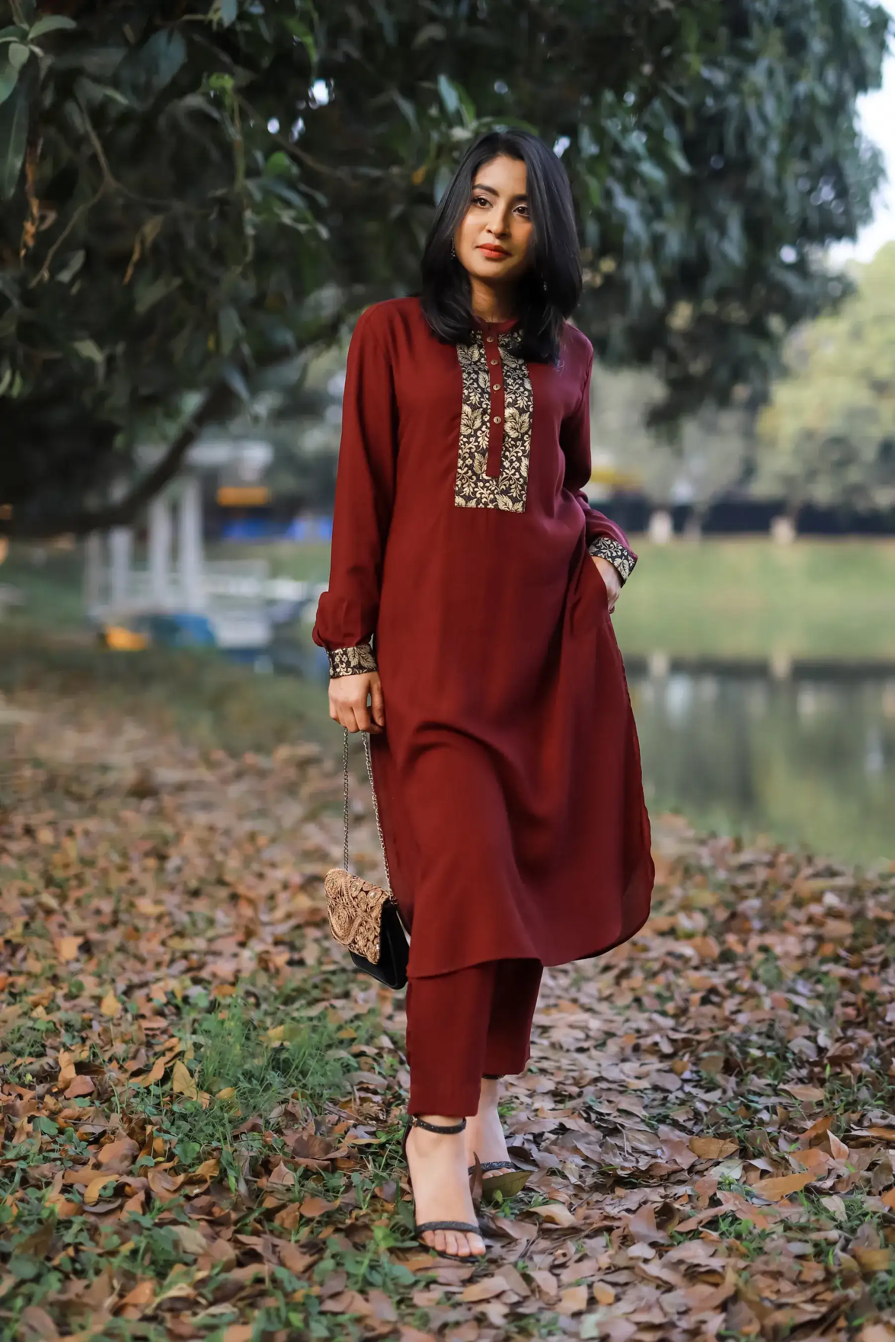 Exclusive Linen Kabli Set - MAROON