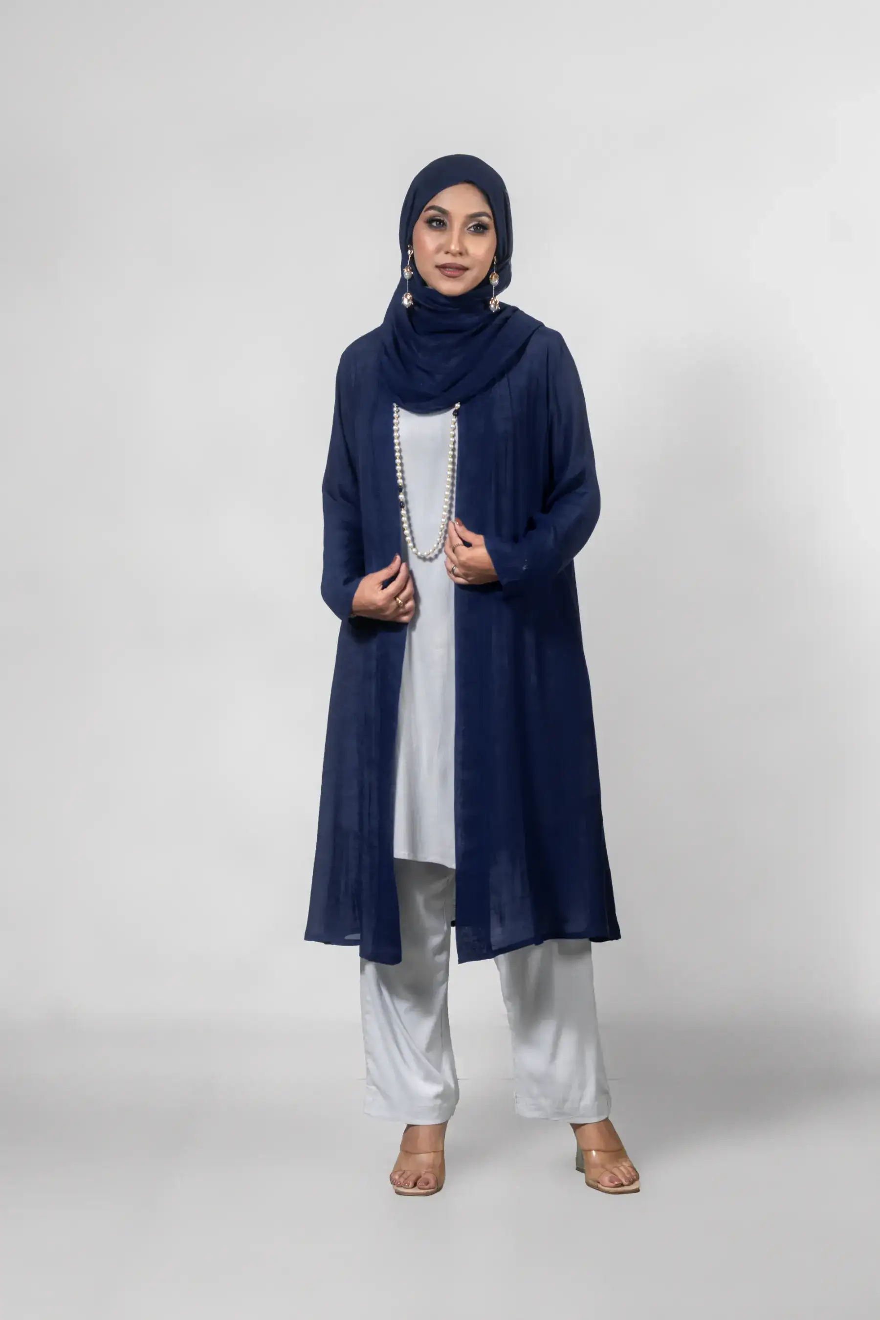 Navy – Border Shrug