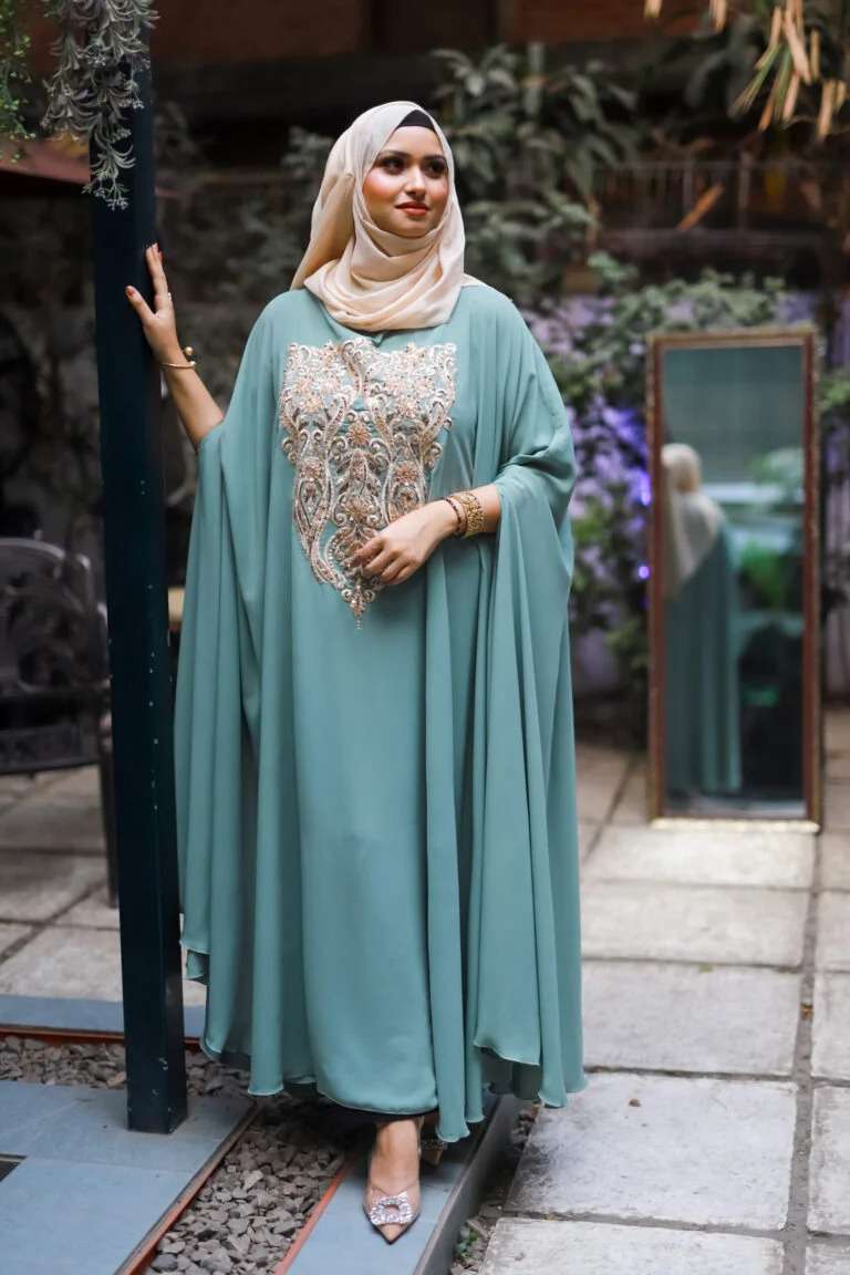 Embroidery Cape Gown - Mint