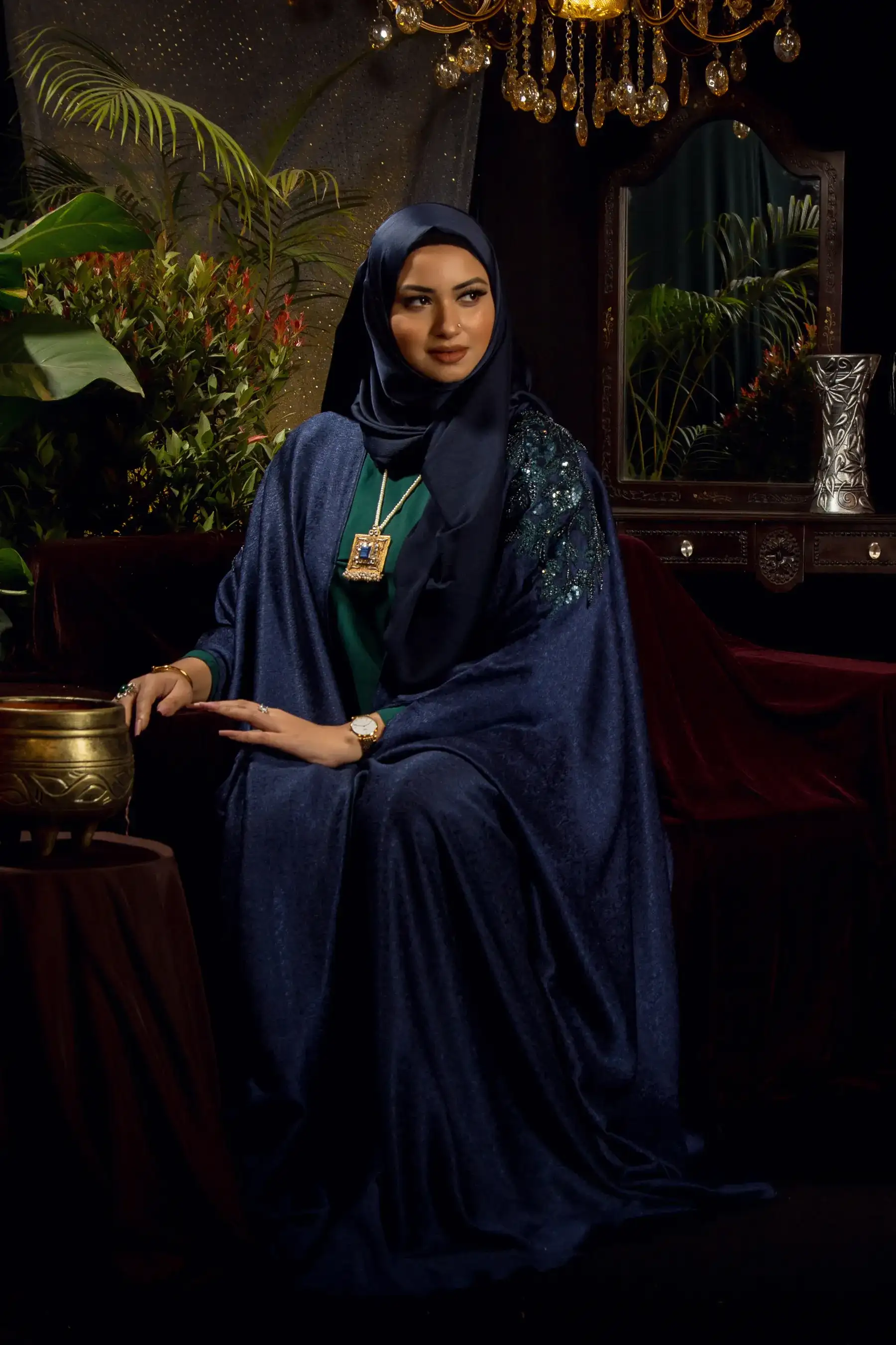 Filigree  knot Abaya - NAVY